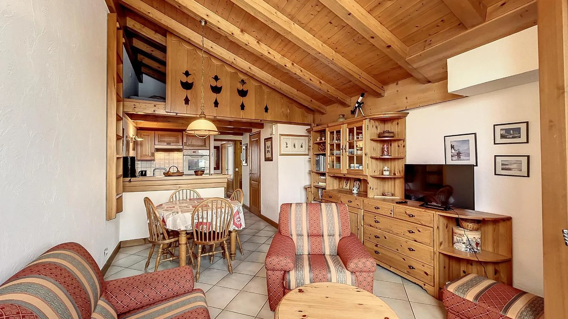 Appartement 3 Pieces Proche Pistes A Combloux Avec Parking - Fr-1-560-117 0*,  France